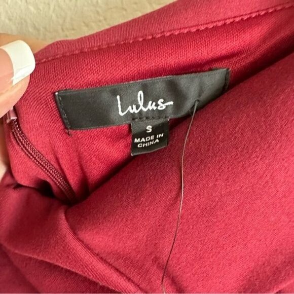 Lulu’s Classic Glam Burgundy Off-the-Shoulder Bodycon Dress Size Small - Picture 7 of 11